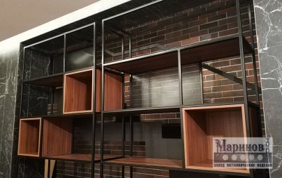 Металлический стеллаж с асимметричными деревянными ячейками Д-2