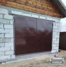 Глухие металлические гаражные ворота с прямым верхом В-58