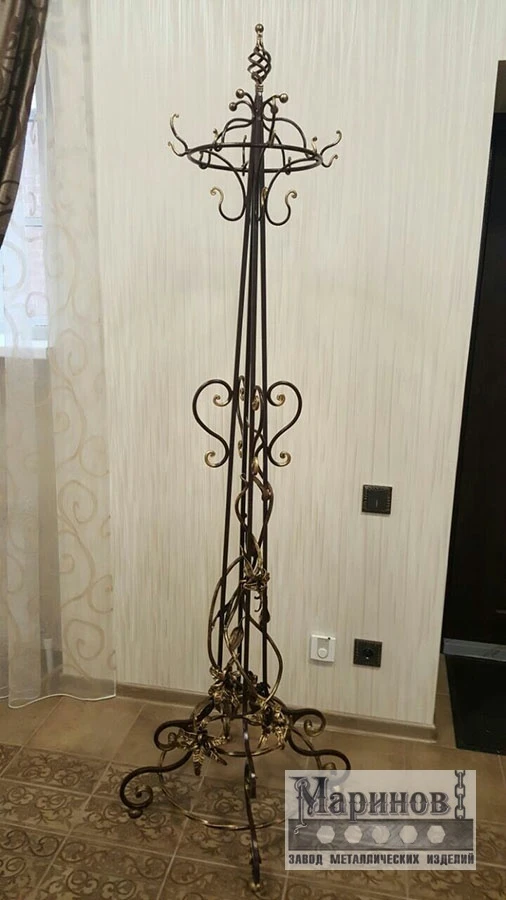 Металлическая напольная вешалка с фигурными крючками и завитками Д-5 — фото 1