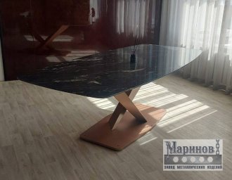 Металлическое Х-образное подстолье с широкой опорой и тёмной столешницей Д-49