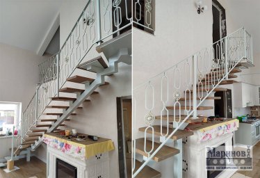Лестница на светлом металлическом каркасе с перилами из вытянутых рамок Л-43