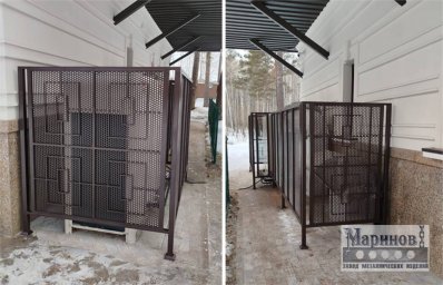 Тёмное сетчатое ограждение наружного оборудования с рамочным орнаментом П-58